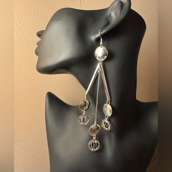 Jewelry - Elegant Silver Dangle Earrings